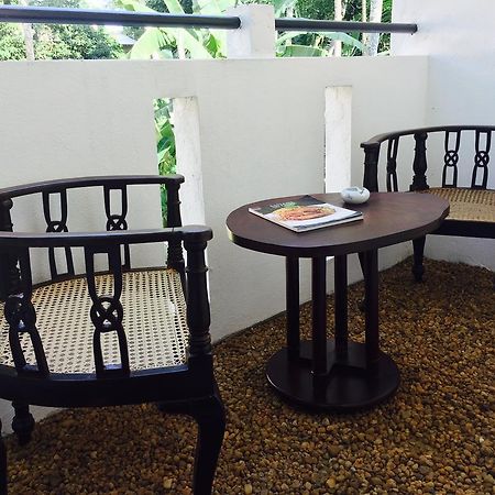 Holiday Nest Bed & Breakfast Ваддува Экстерьер фото